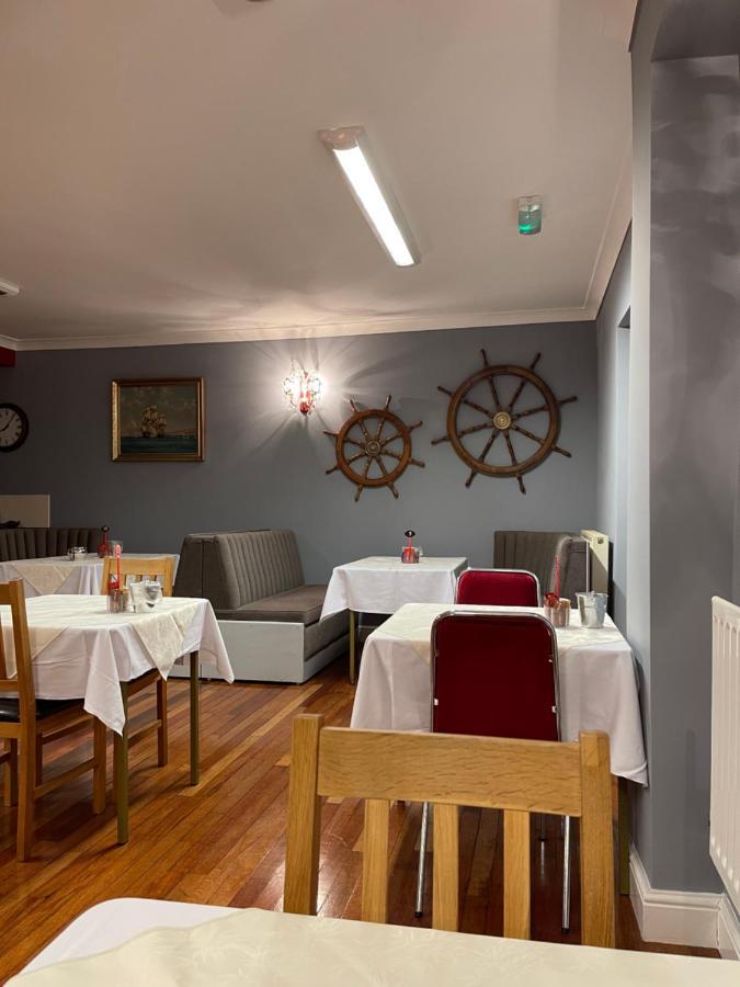 Palm Court B&B Ilfracombe Exteriér fotografie