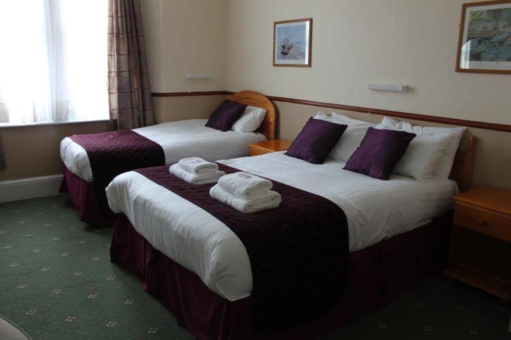 Palm Court B&B Ilfracombe Exteriér fotografie